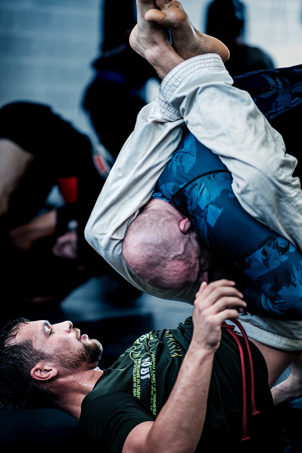 Technique spectaculaire de jiu-jitsu au sol